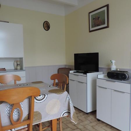 Gite De L'Aubree 17 Puy-du-Lac Ngoại thất bức ảnh